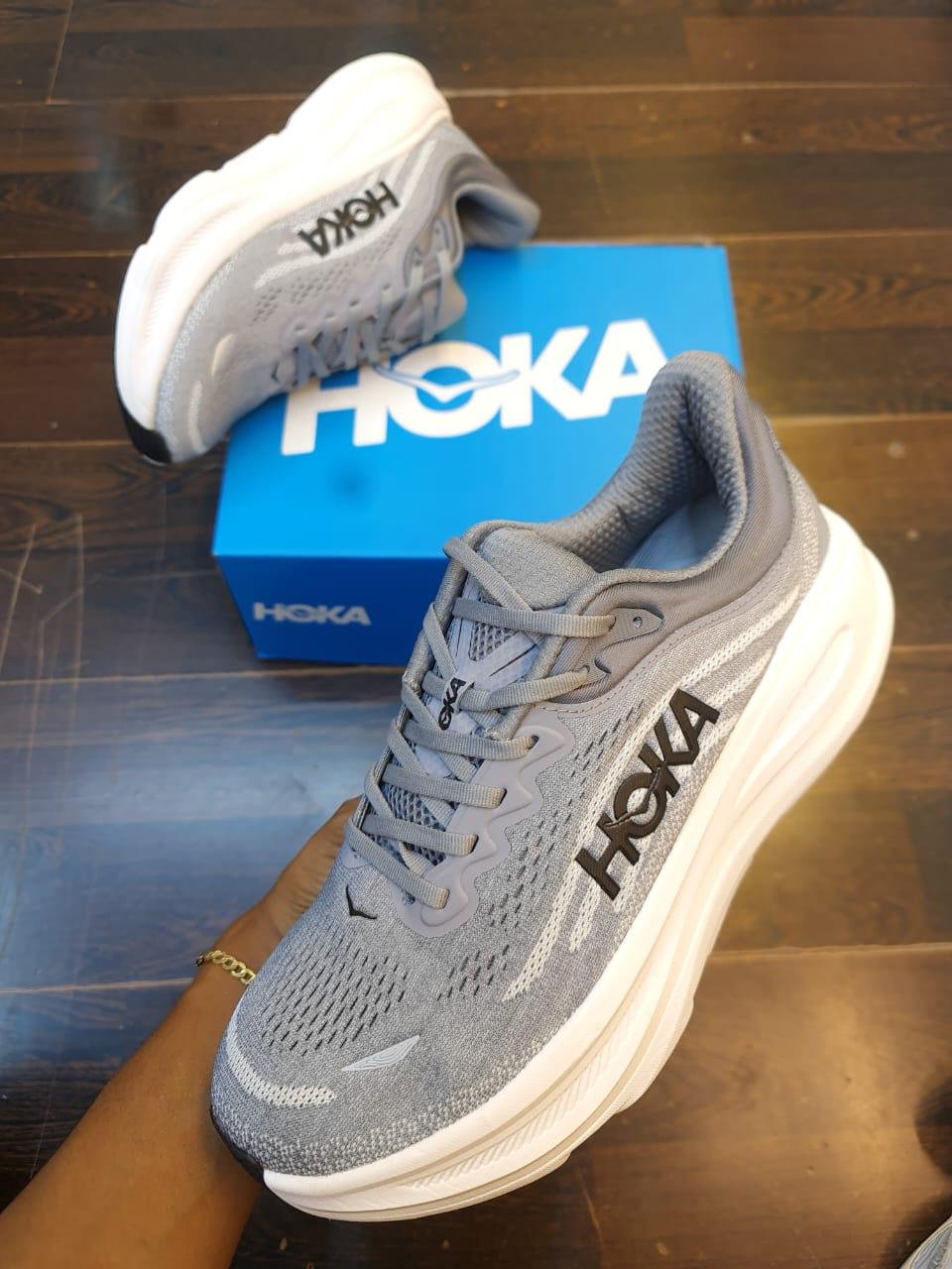 HOKA Bondi 9 Master Quality Running Shoe Smoke with White Accents