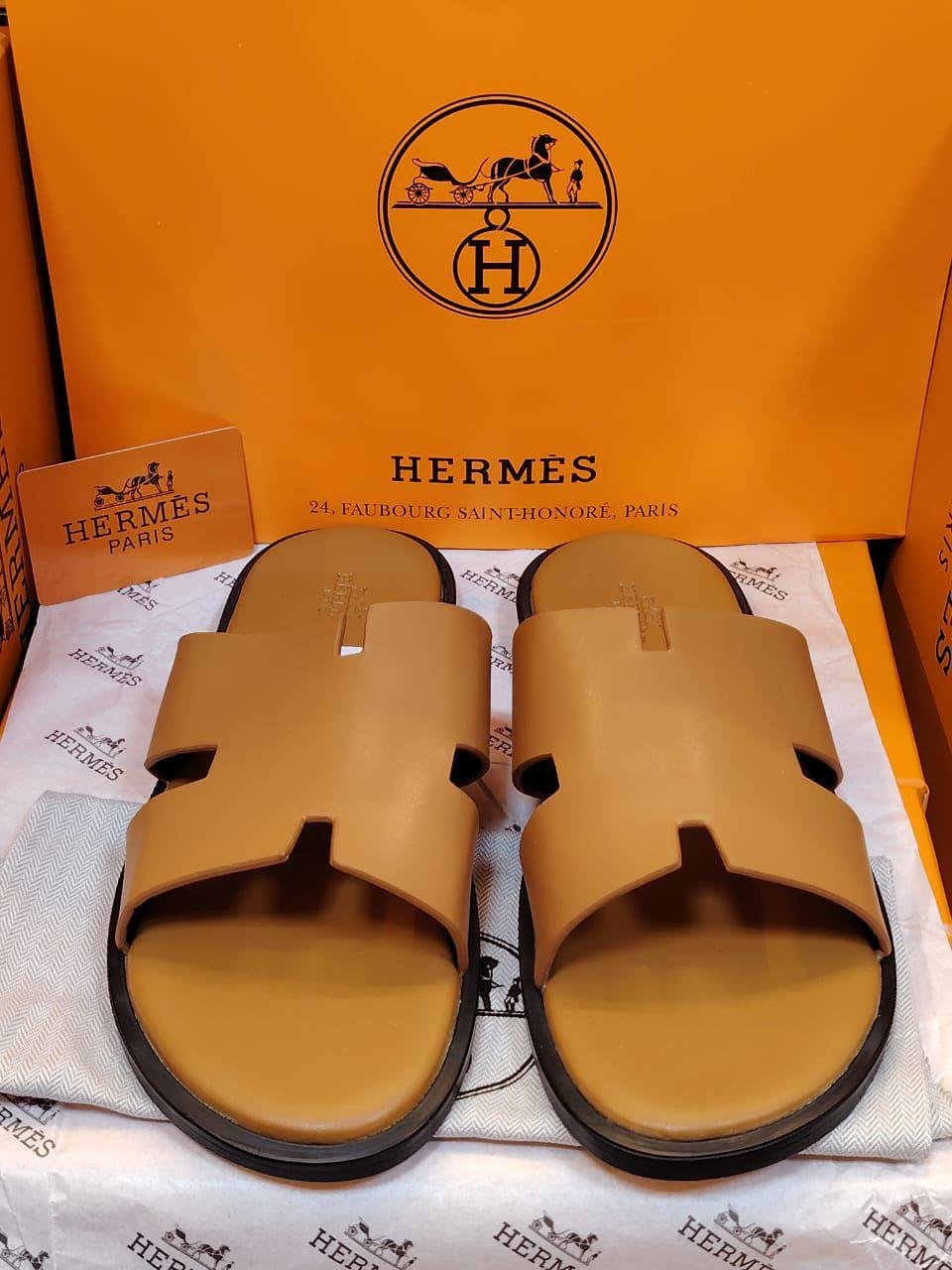 Hermès Men’s Tan Leather H-Cut Slippers – Elegant Luxury Designer Flat Sandals