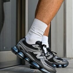 New Balance Black & Grey Performance Running Sneakers with Cushioned Sole