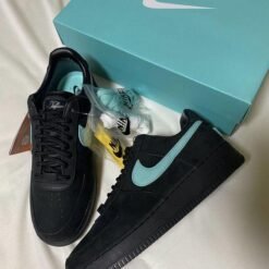 Nike - Air Force 1 Sneakers – Triple Black