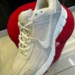 Nike Zoom Vomero 5 Light Cream Running Sneakers – Comfortable Everyday Trainers